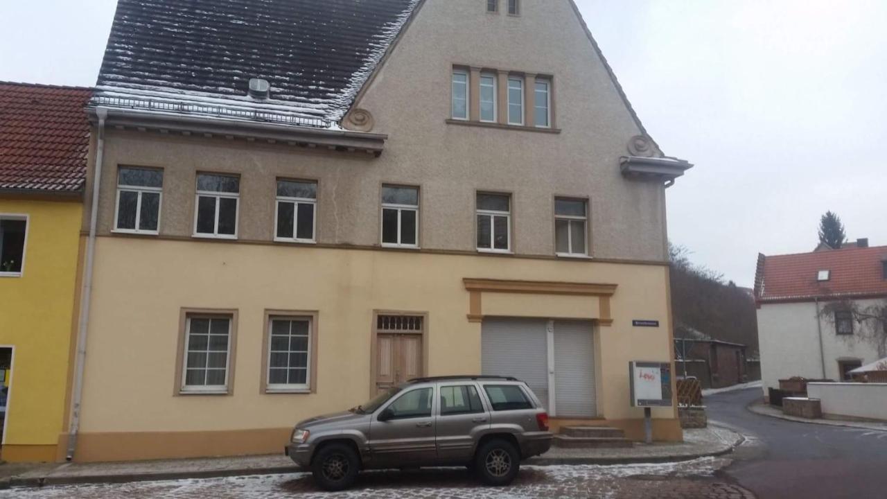 Ferienwohnung Wettin Am Petersbrunnen Exterior foto